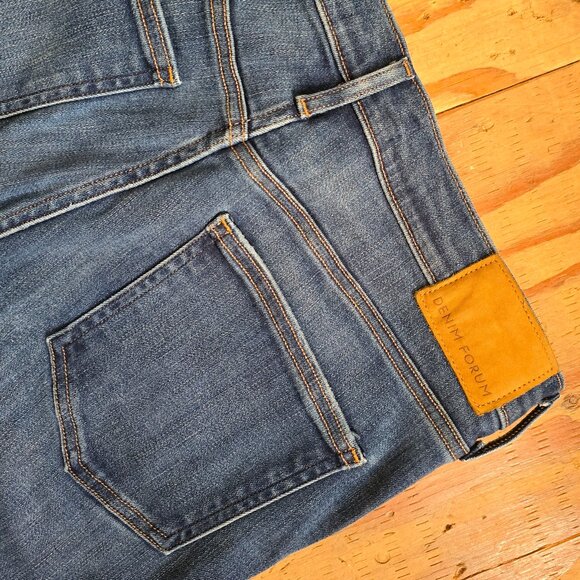Aritzia Denim Forum Skinny Nico - Picture 6 of 7
